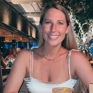 Meet your Posher, Alyssa